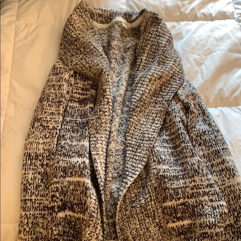 Garage cardigan
